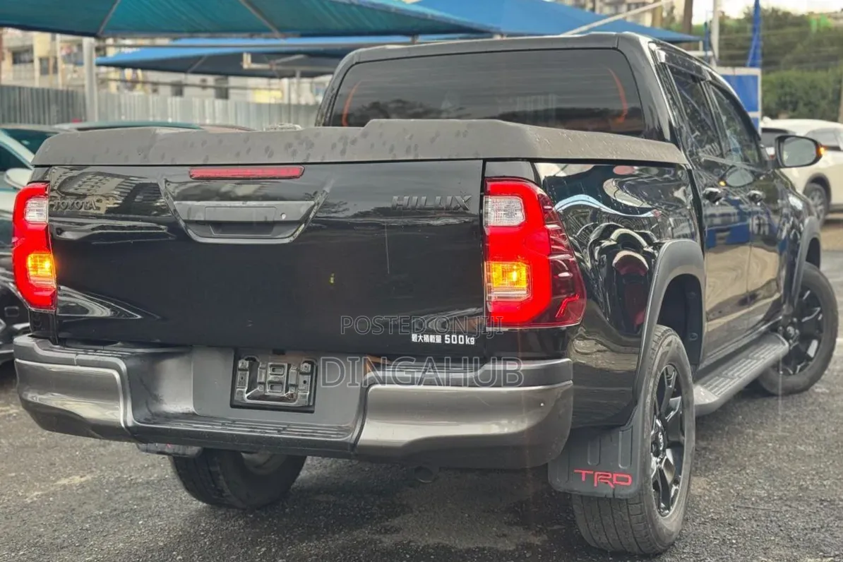Toyota Hilux 2019 Matt Black
