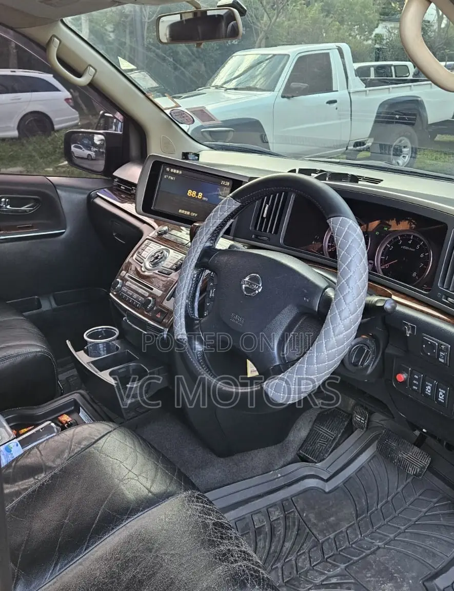 Nissan Elgrand 2010 Black