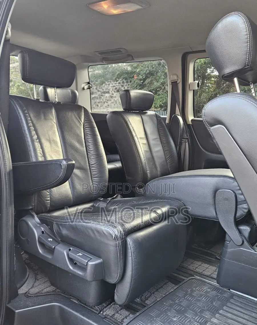 Nissan Elgrand 2010 Black