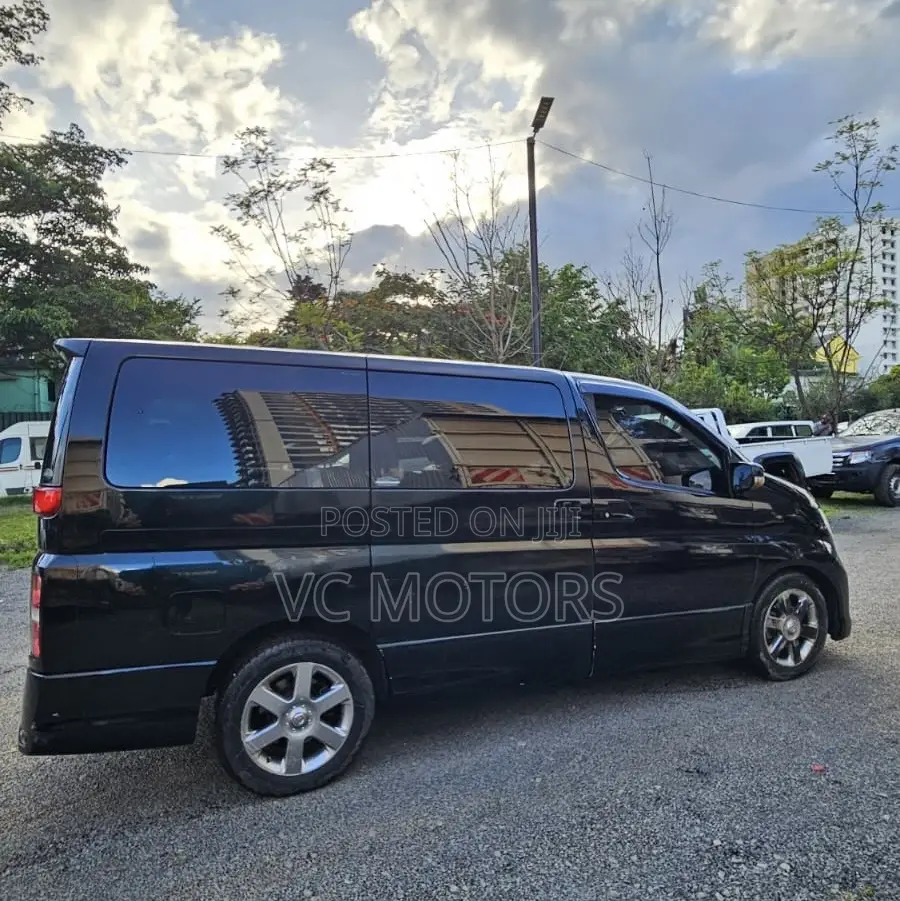 Nissan Elgrand 2010 Black