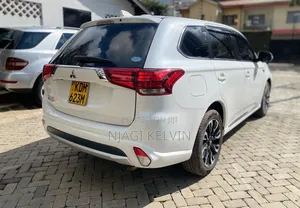 Mitsubishi Outlander 2.0 PHEV AWD 2016 White