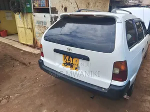 Toyota Corolla 1998 White