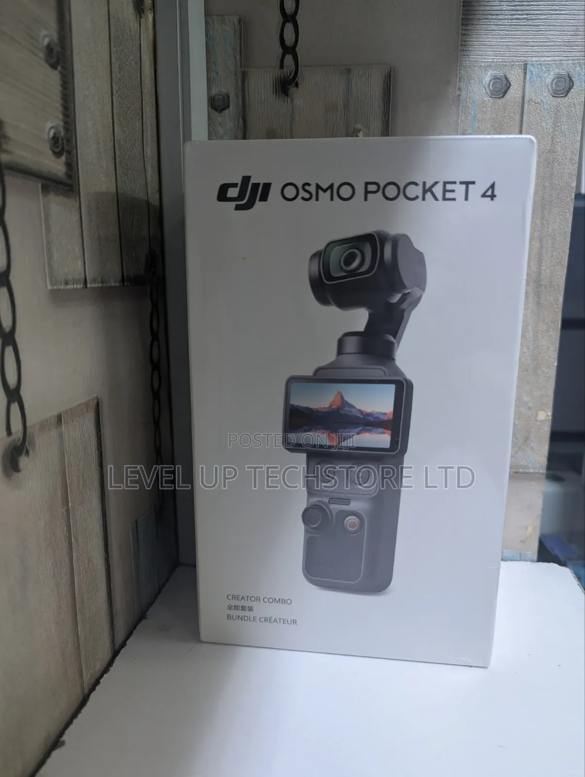 DJI Osmo Pocket 4