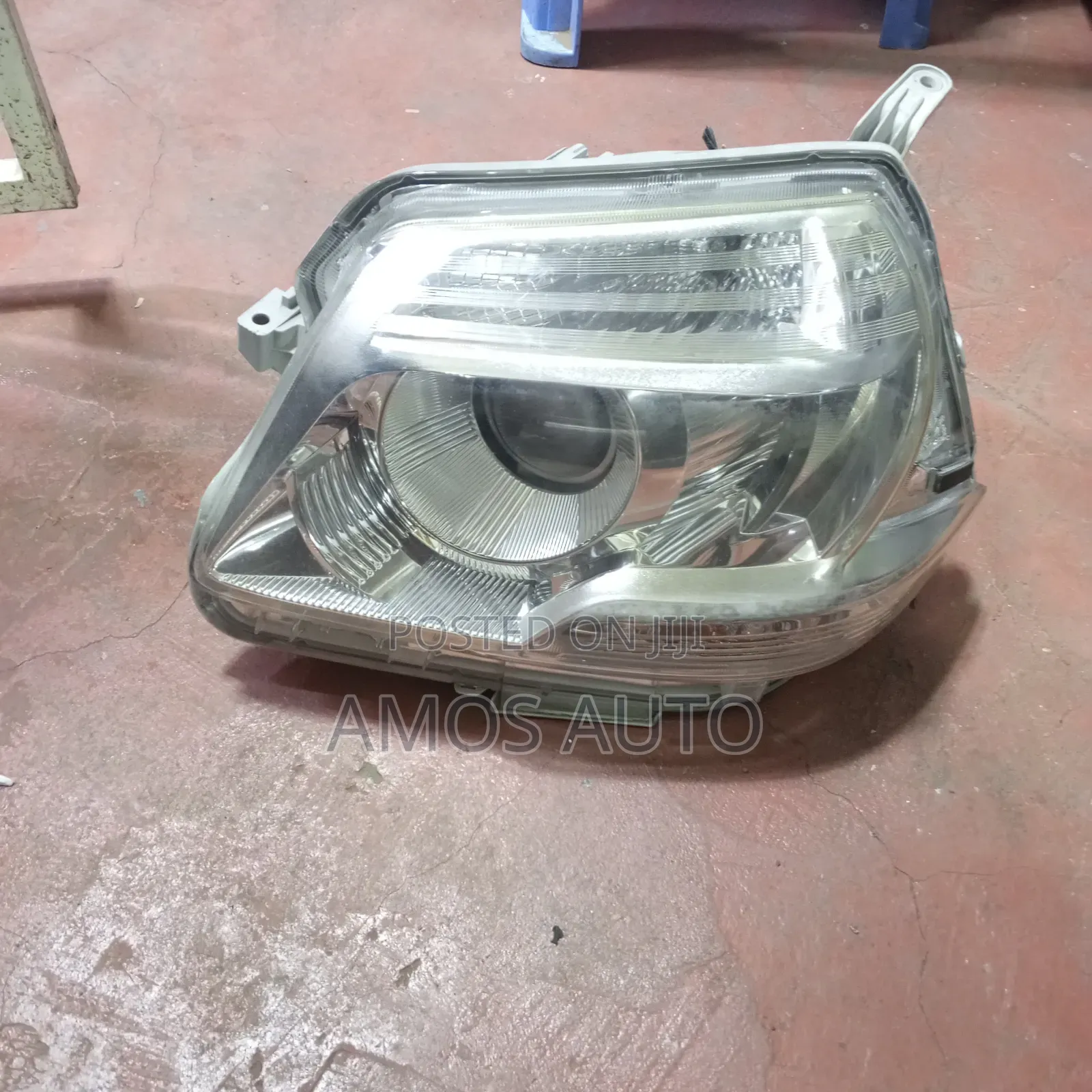 Sienta 2012 Headlight Xenon