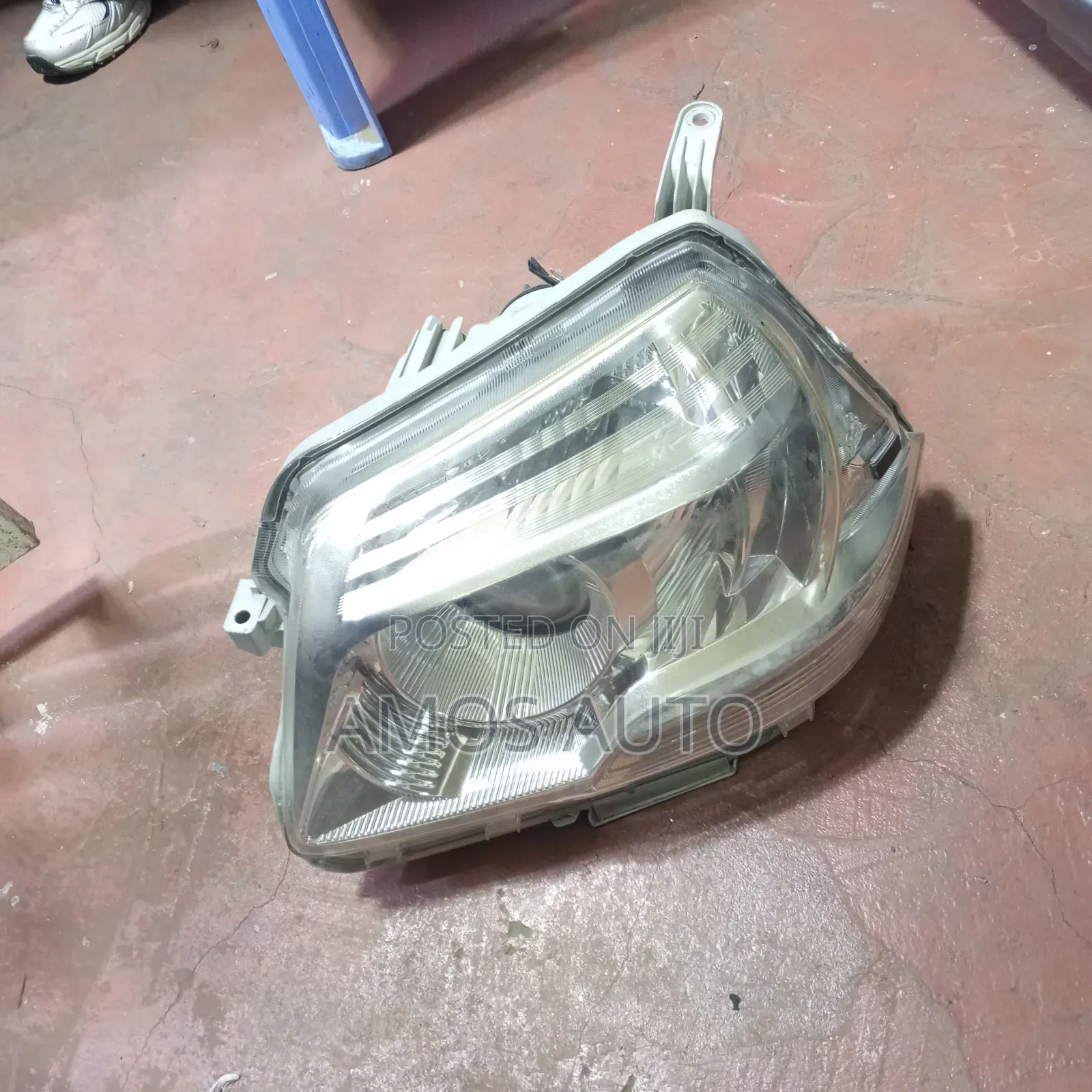 Sienta 2012 Headlight Xenon