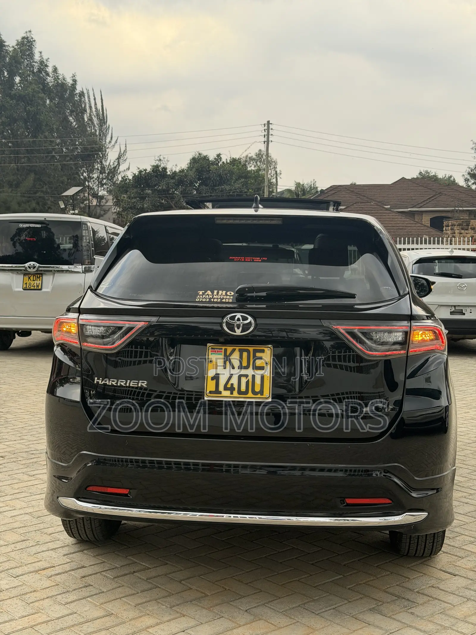 Toyota Harrier 2.0 4WD 2015 Black