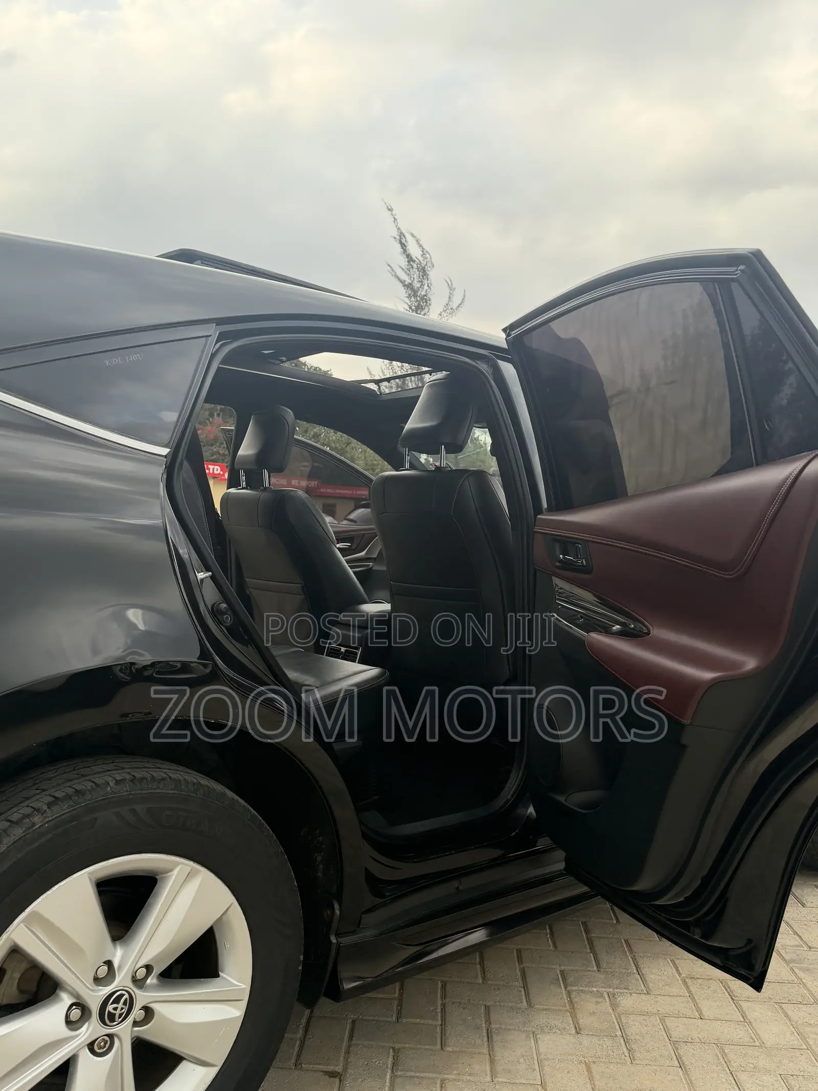 Toyota Harrier 2.0 4WD 2015 Black