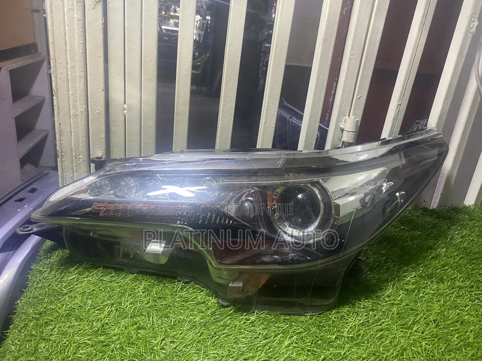 Headlight Toyota Fortuner 2015 Inbult