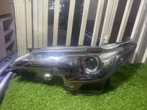 Headlight Toyota Fortuner 2015 Inbult