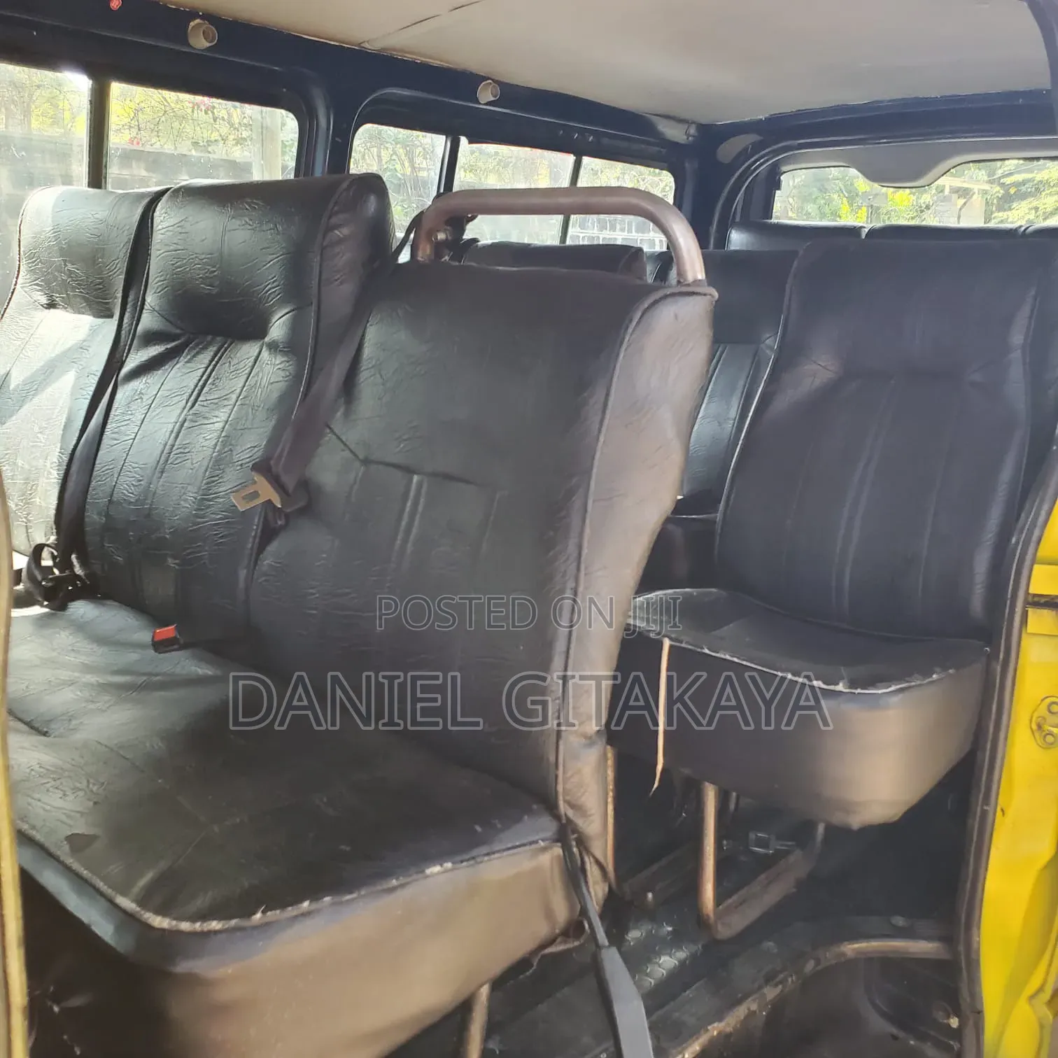 Toyota HiAce 2013 Yellow
