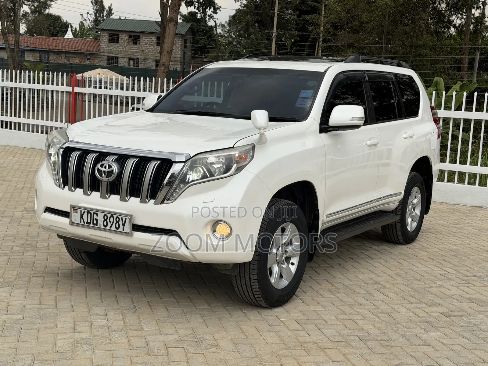 Toyota Land Cruiser Prado 2016 White