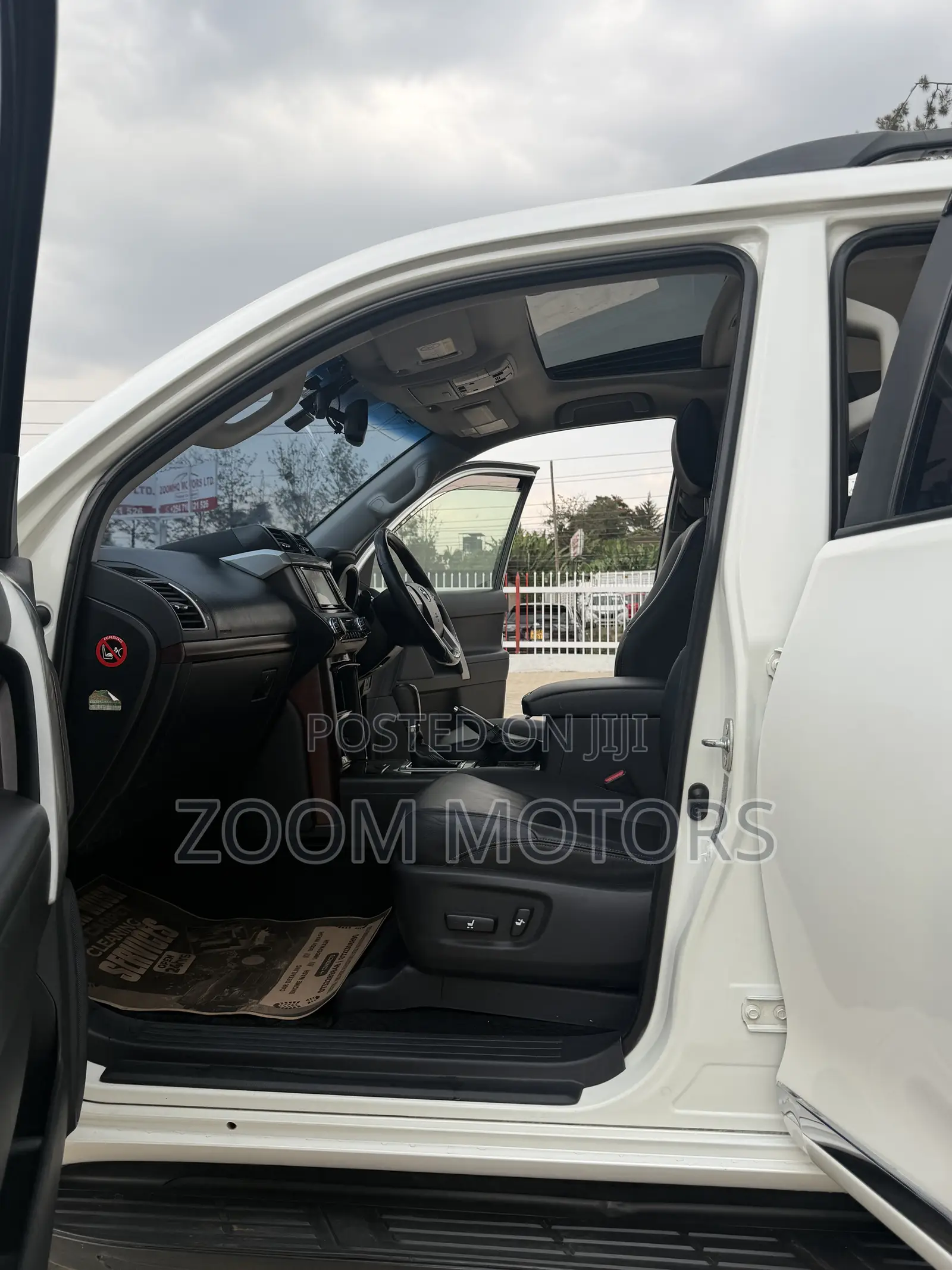 Toyota Land Cruiser Prado 2016 White