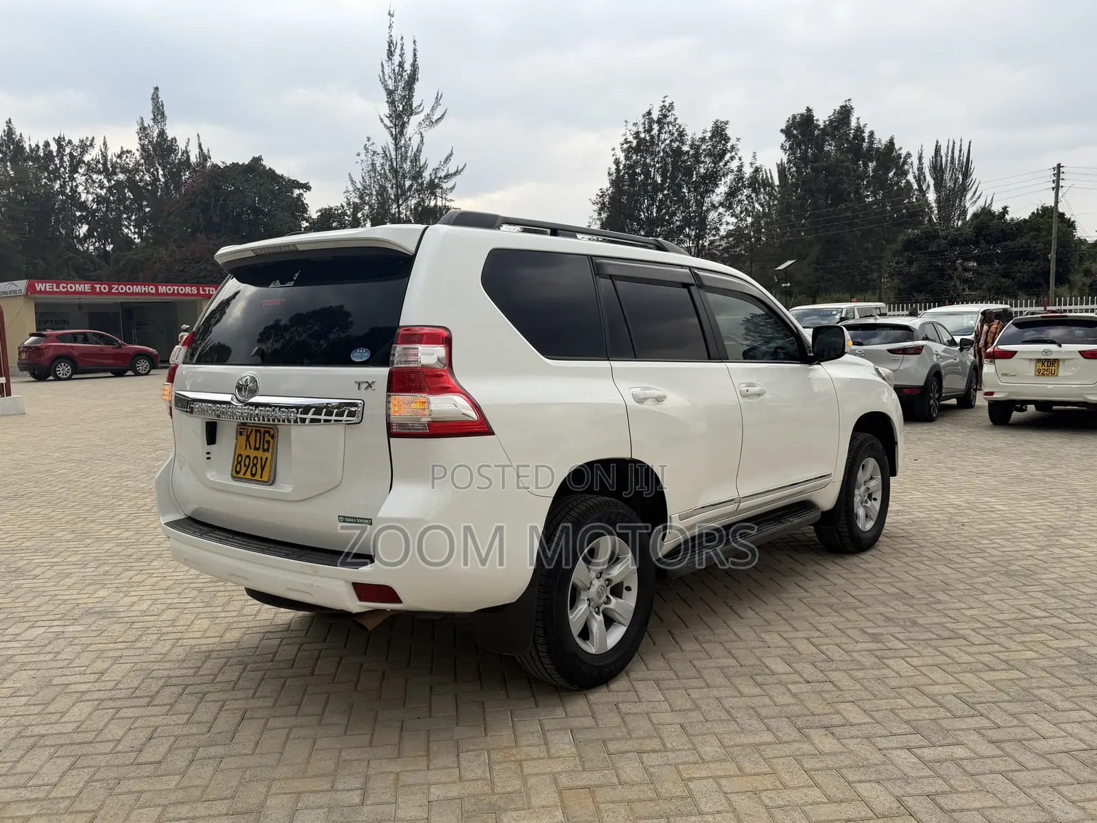 Toyota Land Cruiser Prado 2016 White