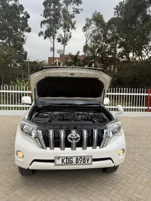 Toyota Land Cruiser Prado 2016 White