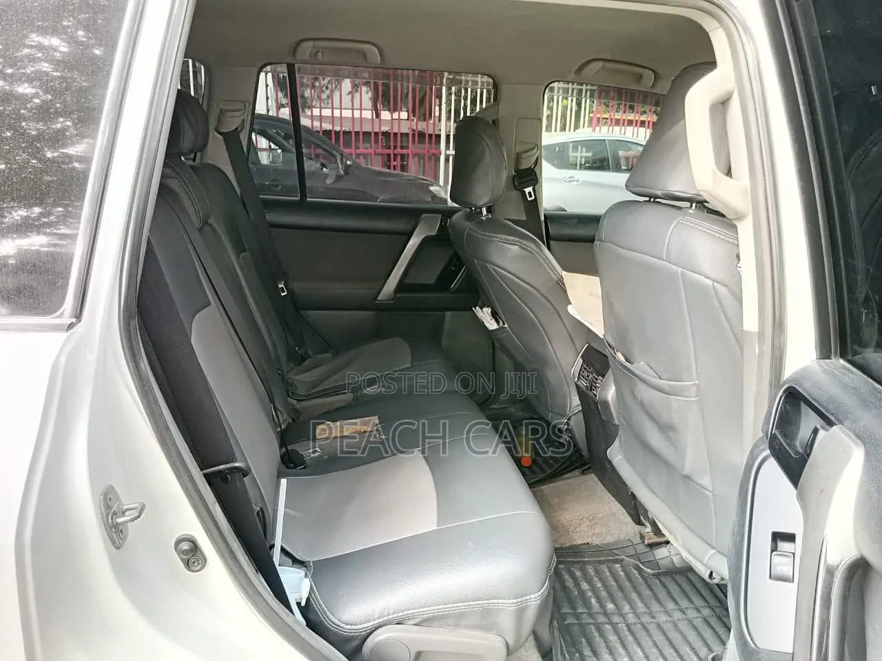 Toyota Land Cruiser Prado 2011 White