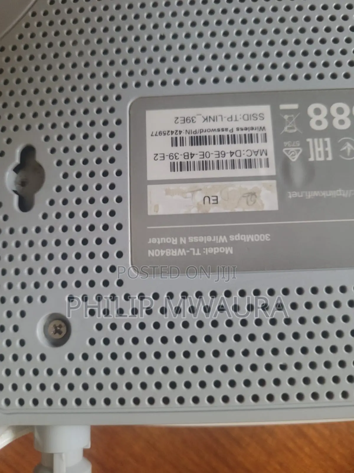 TP-Link TL-WR840N 300Mbps WiFi Router With Original Adapter