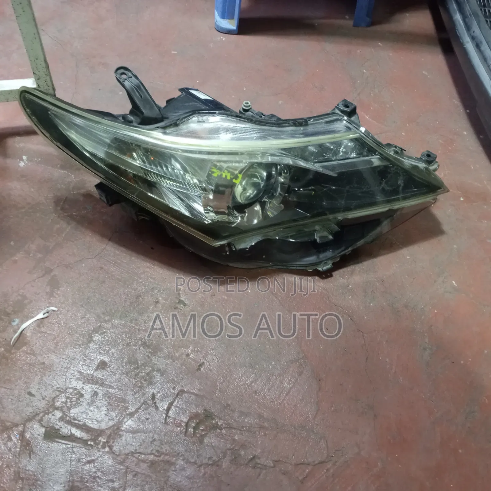 Auris 2015 Headlight Non Xenon