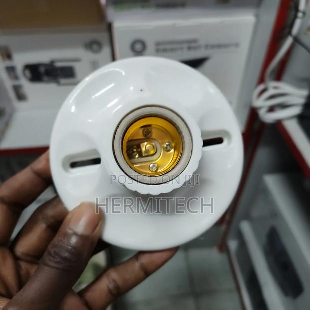 Lookcam App Bulb Holder CCTV Surveillance Camera for Security Purposes - main view