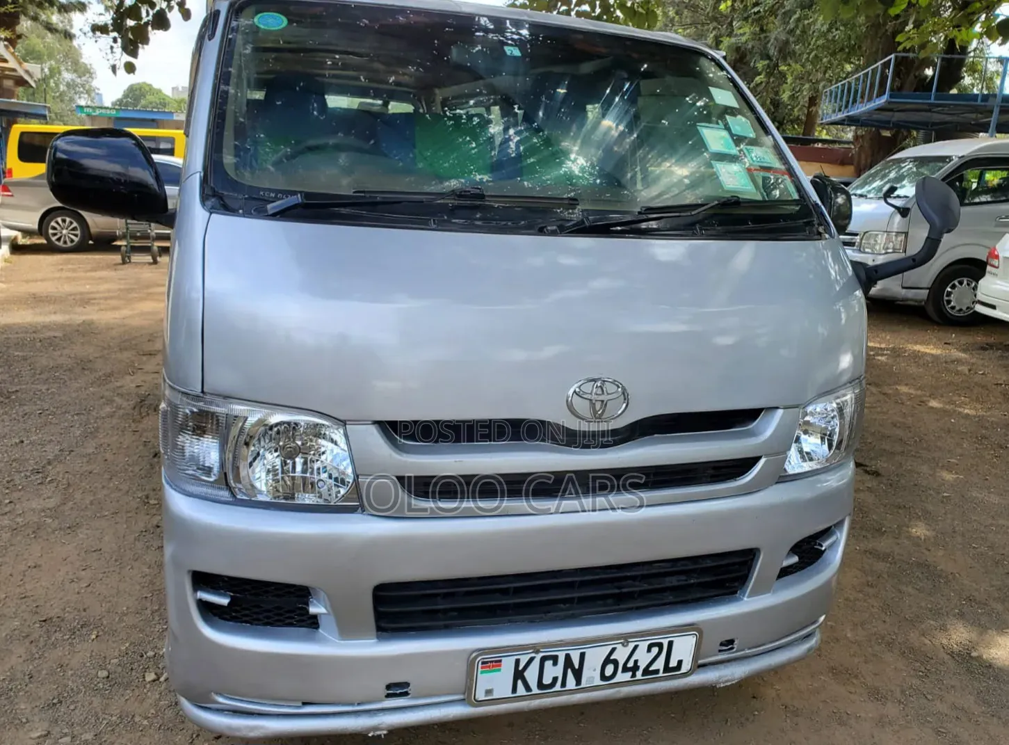 Toyota HiAce 2012 Silver