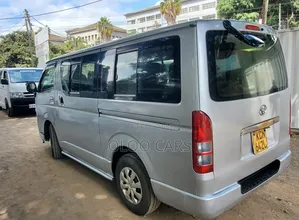 Toyota HiAce 2012 Silver