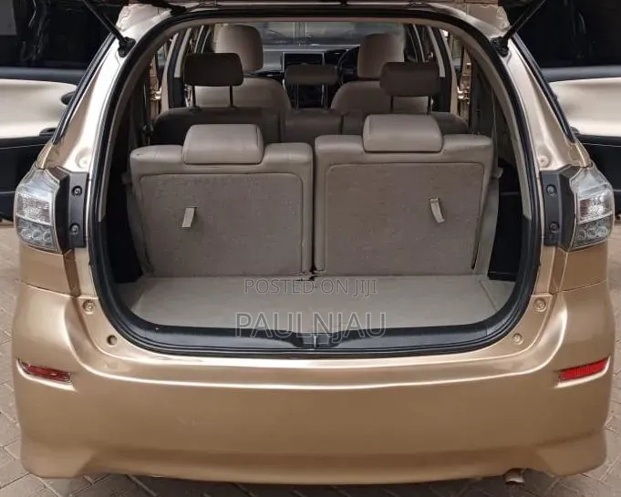 Toyota Wish 2012