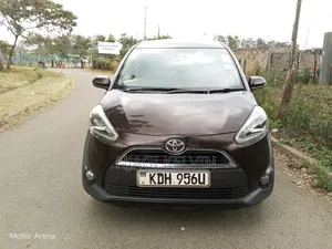 Toyota Sienta 2016 Brown