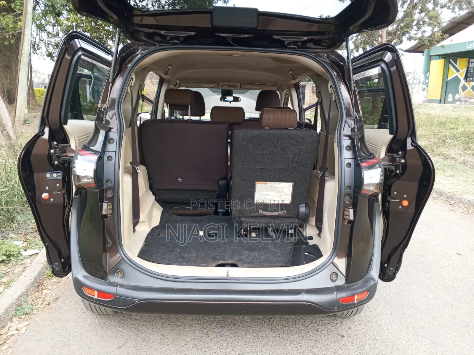 Toyota Sienta 2016 Brown