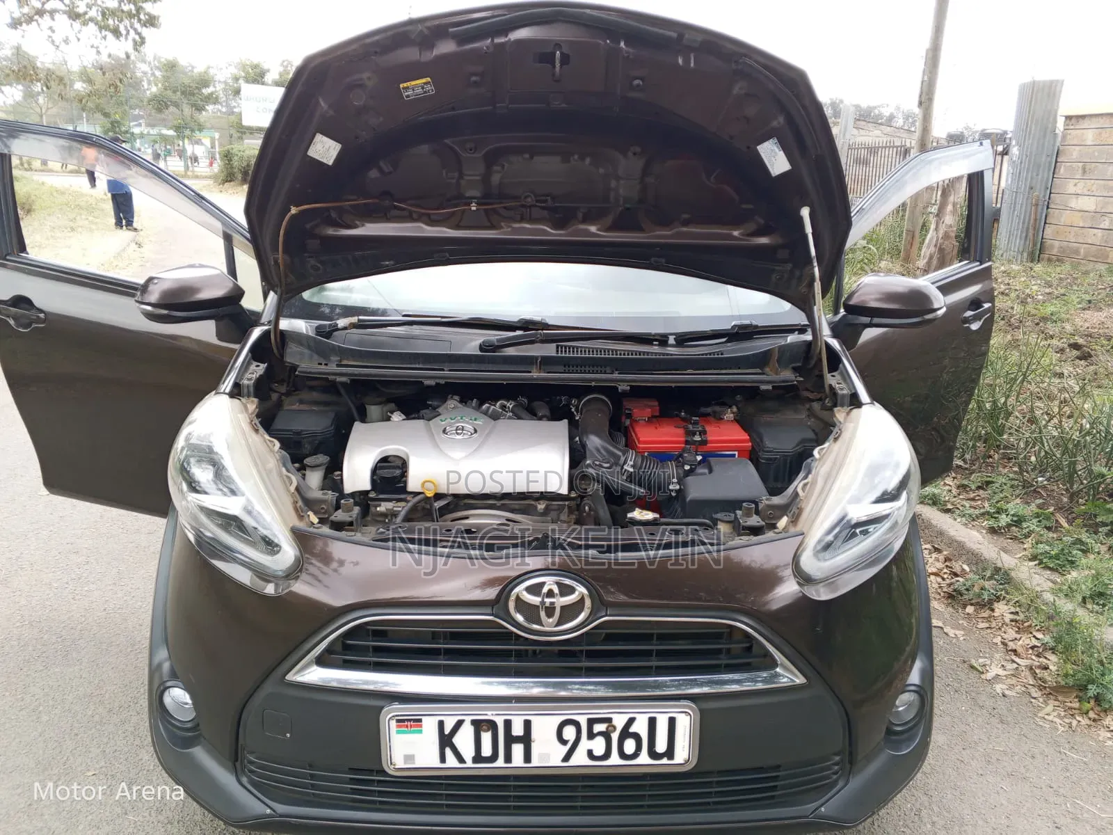 Toyota Sienta 2016 Brown
