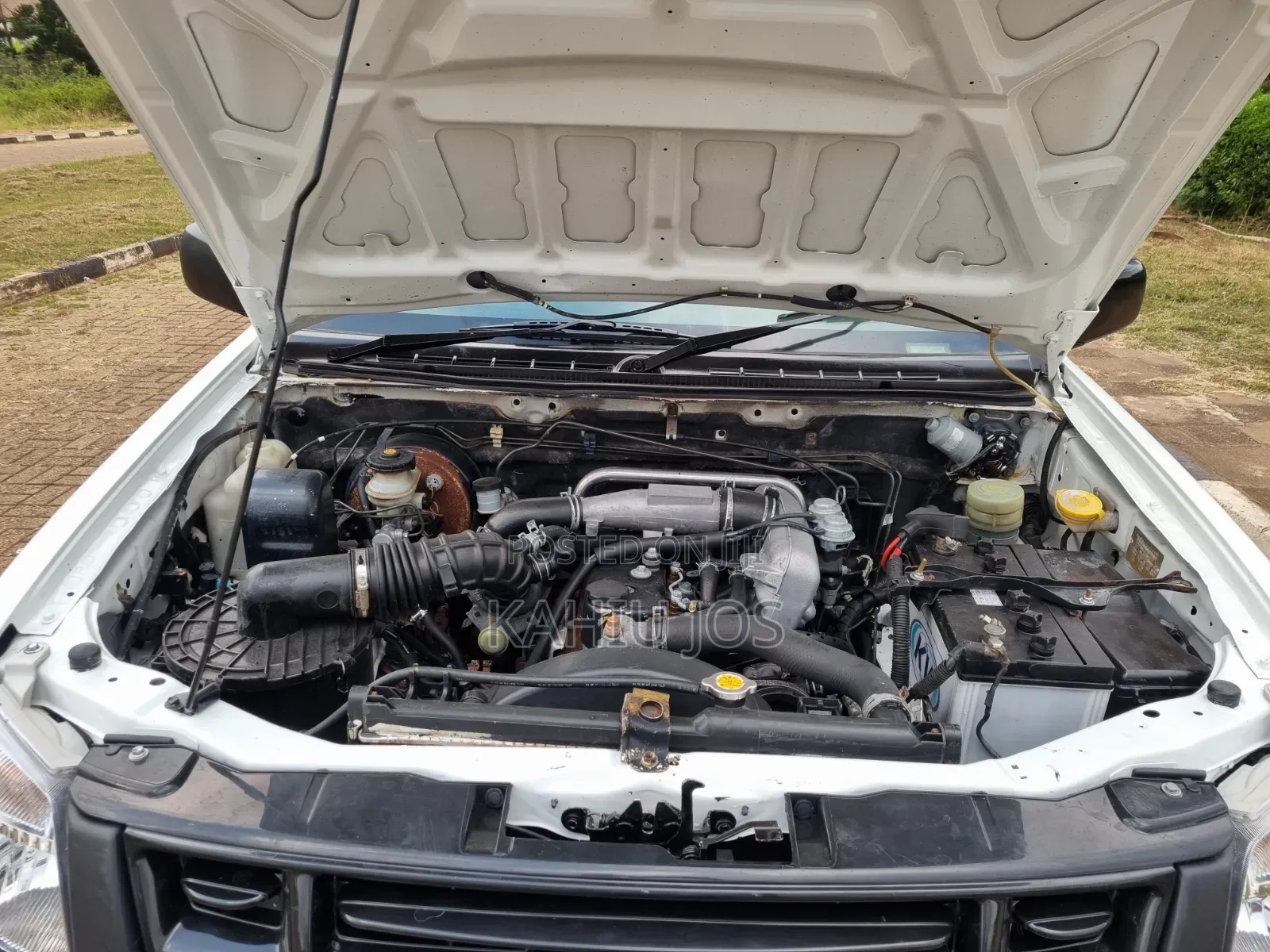 Isuzu D-MAX 2013 Off white
