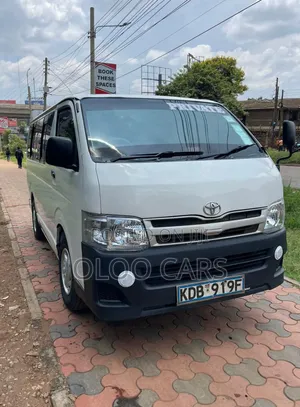 Toyota HiAce 2014 White