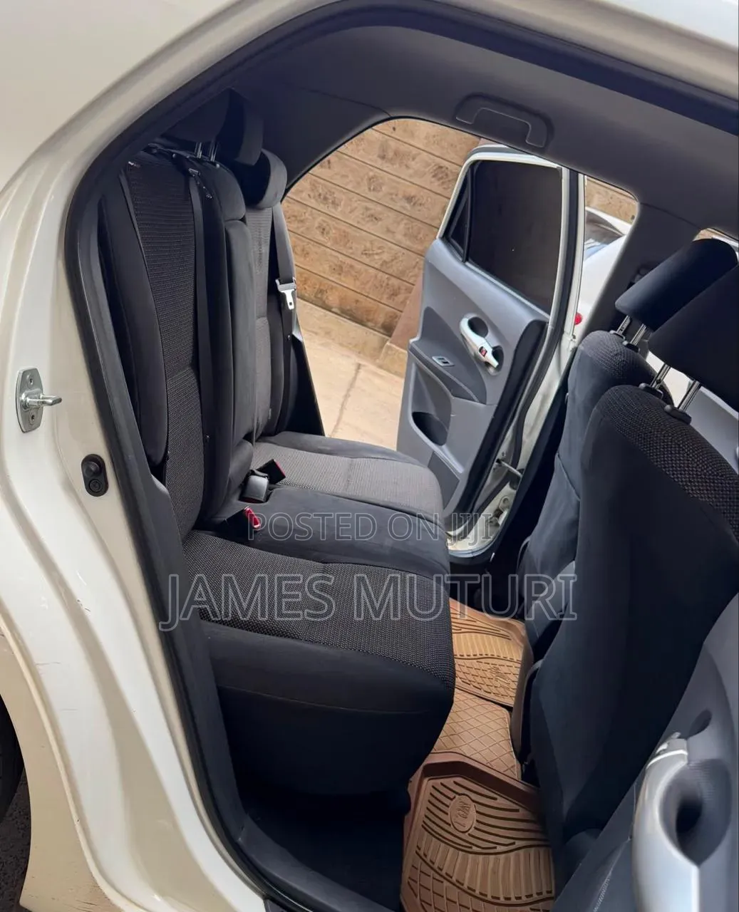 Toyota Auris 2012 Pearl