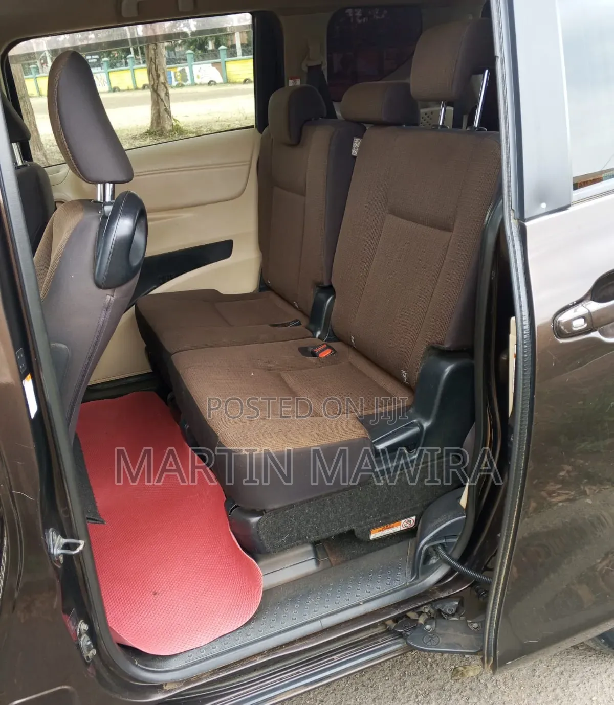 Toyota Sienta 2016 Brown