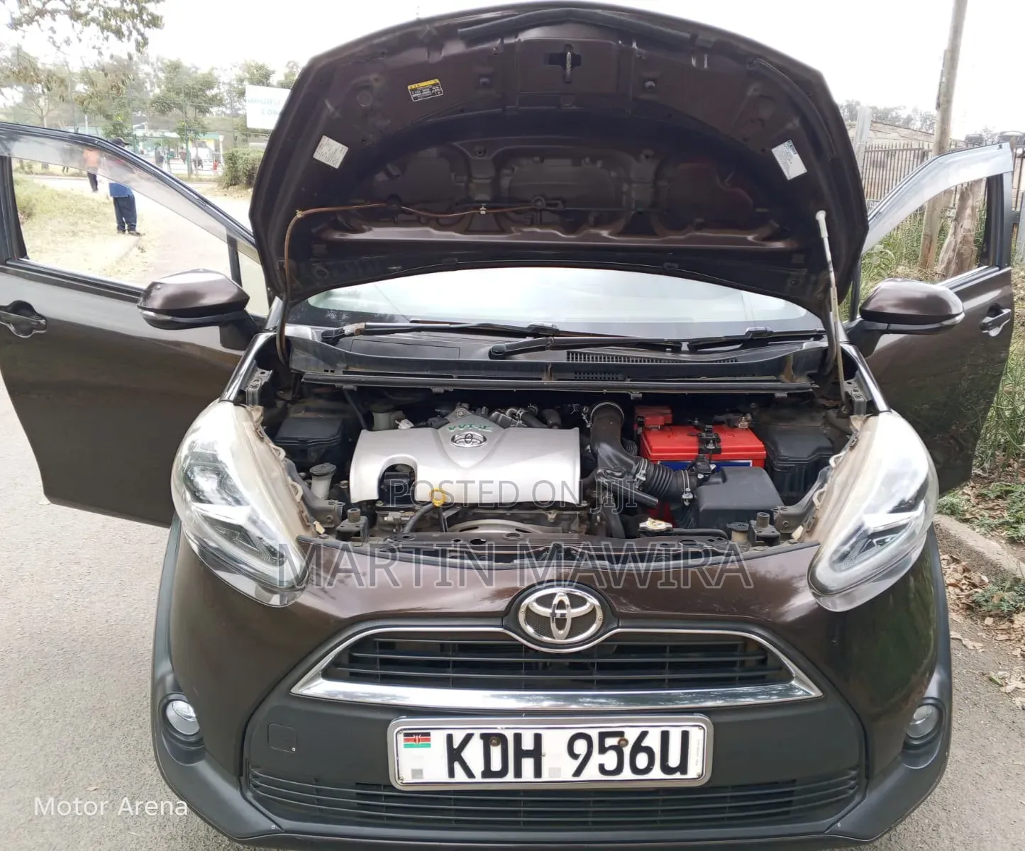 Toyota Sienta 2016 Brown