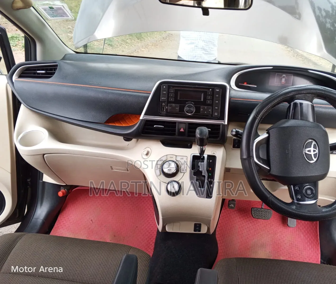 Toyota Sienta 2016 Brown