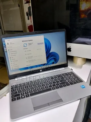 Laptop HP 15-dw0037wm 8GB Intel Core i3 HDD+SSD 128GB