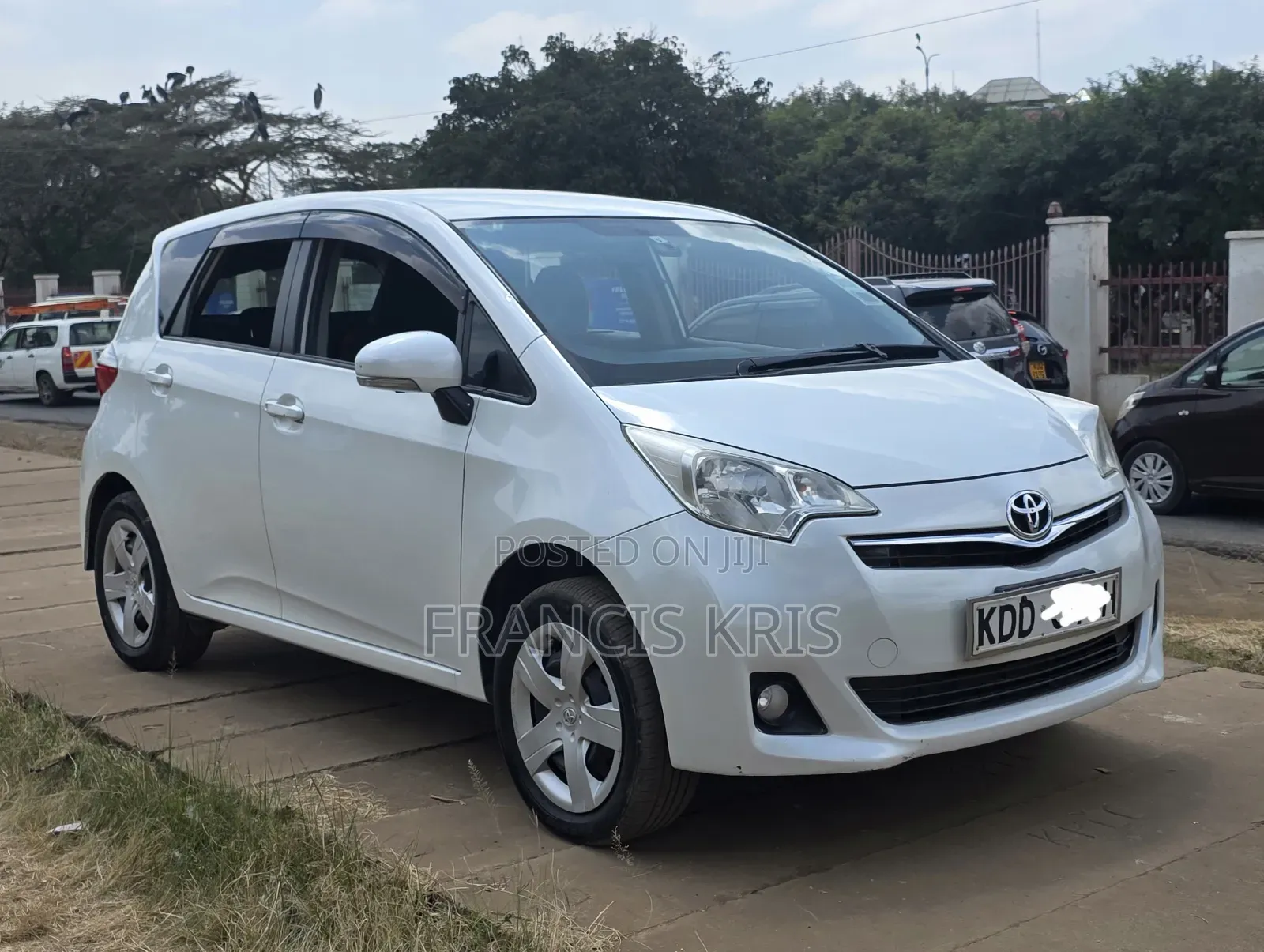 Toyota Ractis 2014 Off white