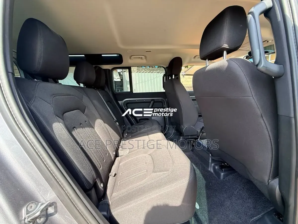Land Rover Defender 2020 Gray