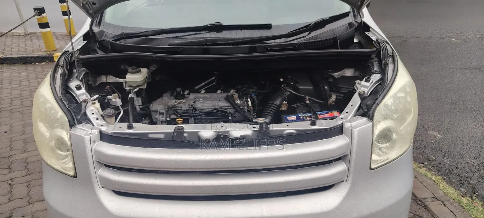 Toyota Noah 2011 Silver