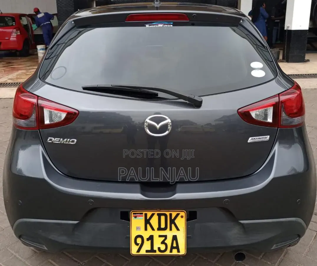 Mazda Demio 2015