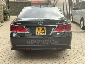 Toyota Crown 2013 Black