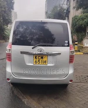 Toyota Noah 2011 Silver