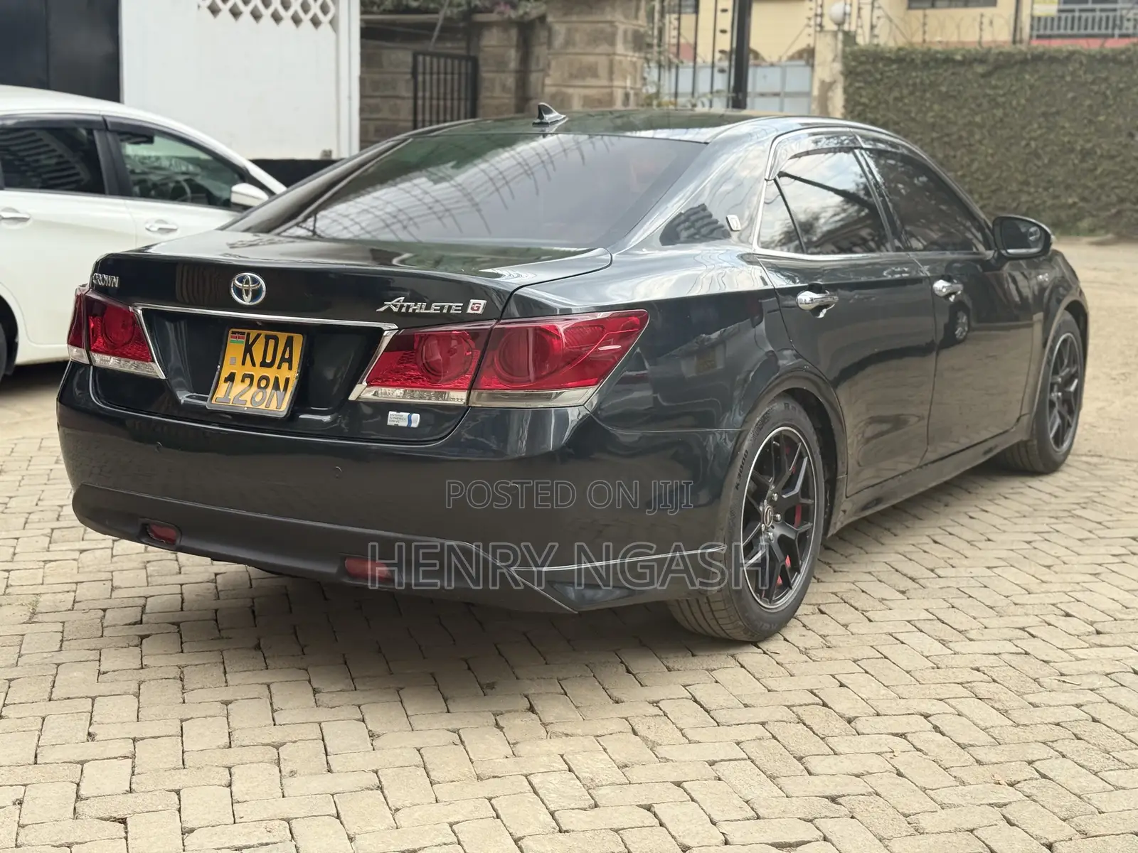 Toyota Crown 2013 Black