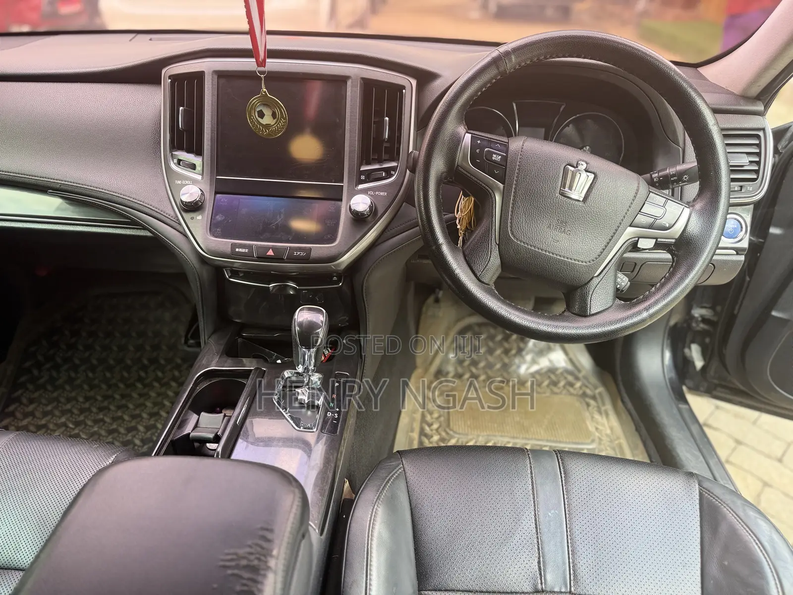 Toyota Crown 2013 Black