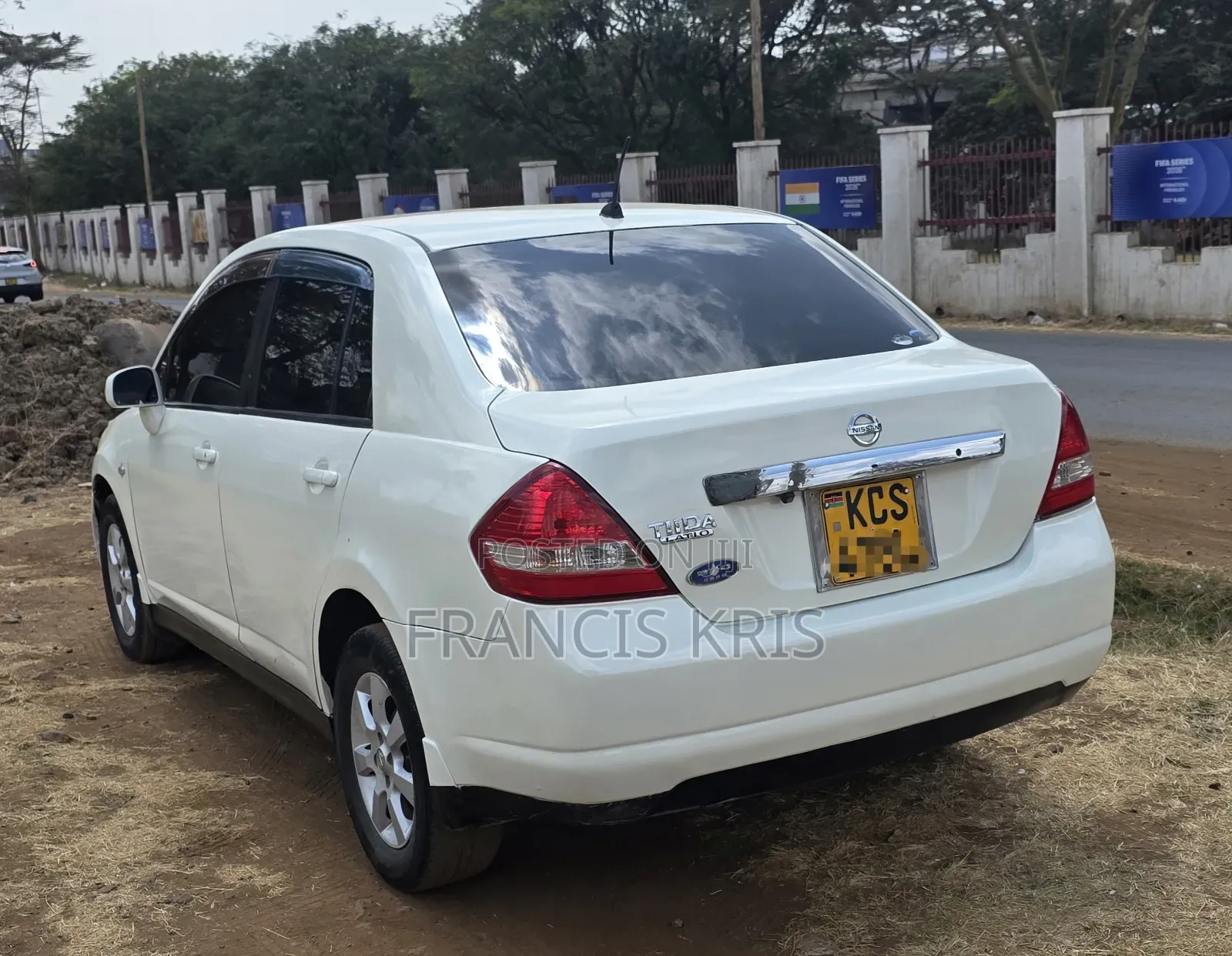 Nissan Tiida 2011 Off white