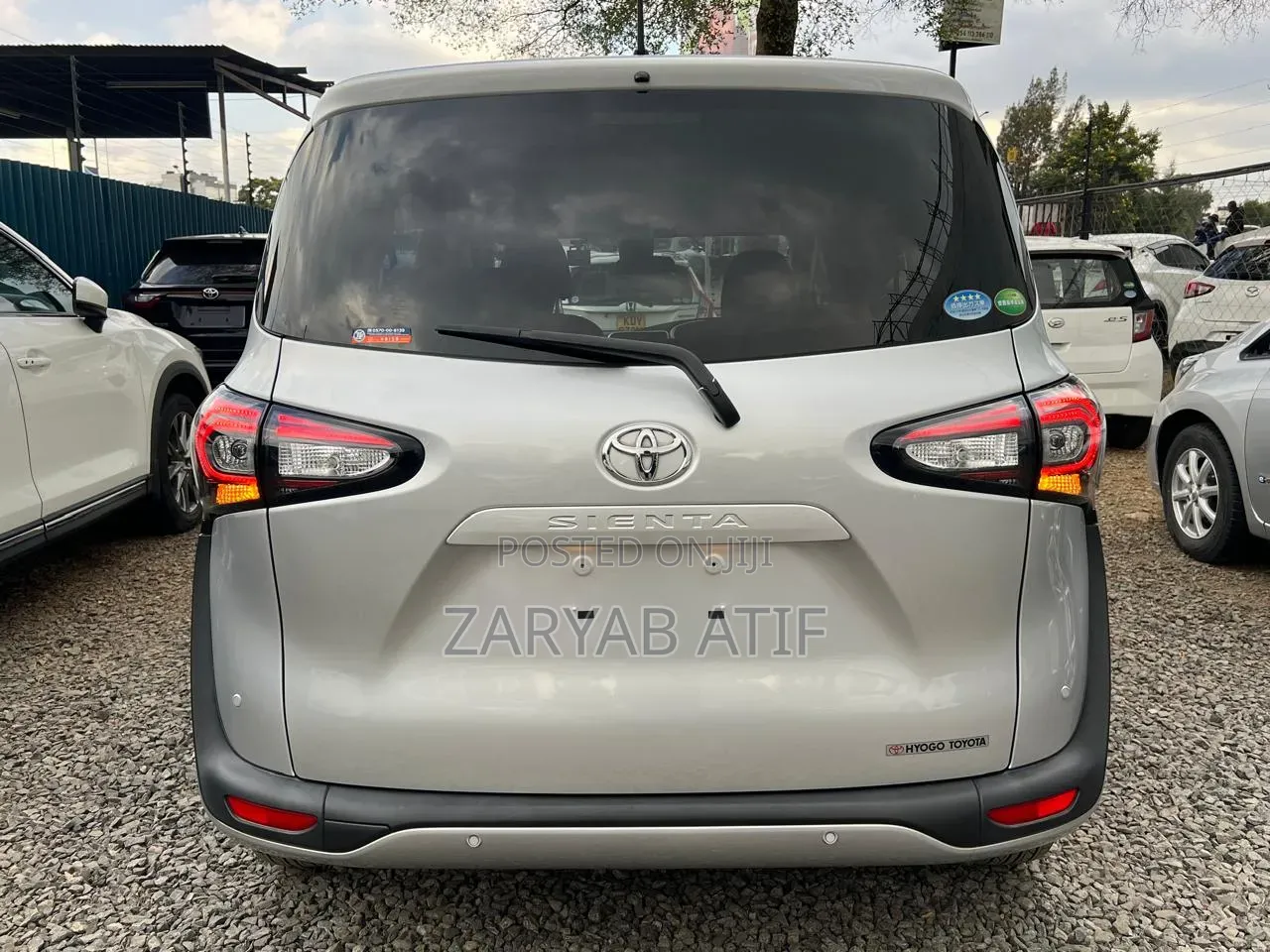 Toyota Sienta 2019 Silver