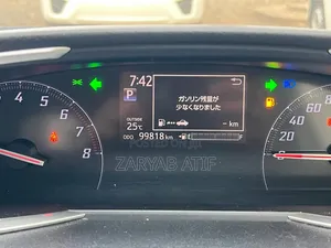 Toyota Sienta 2019 Silver