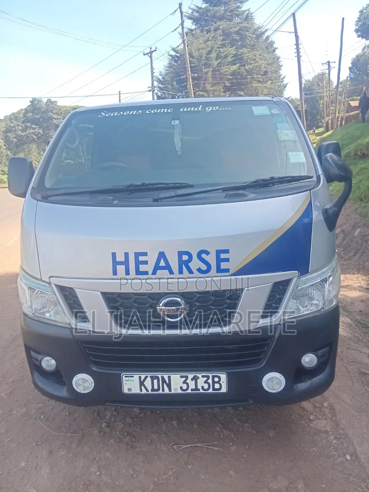 Nissan Caravan (Urvan) 2017 Silver