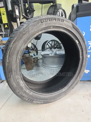 255/45r20 Goddard Transforce Tire