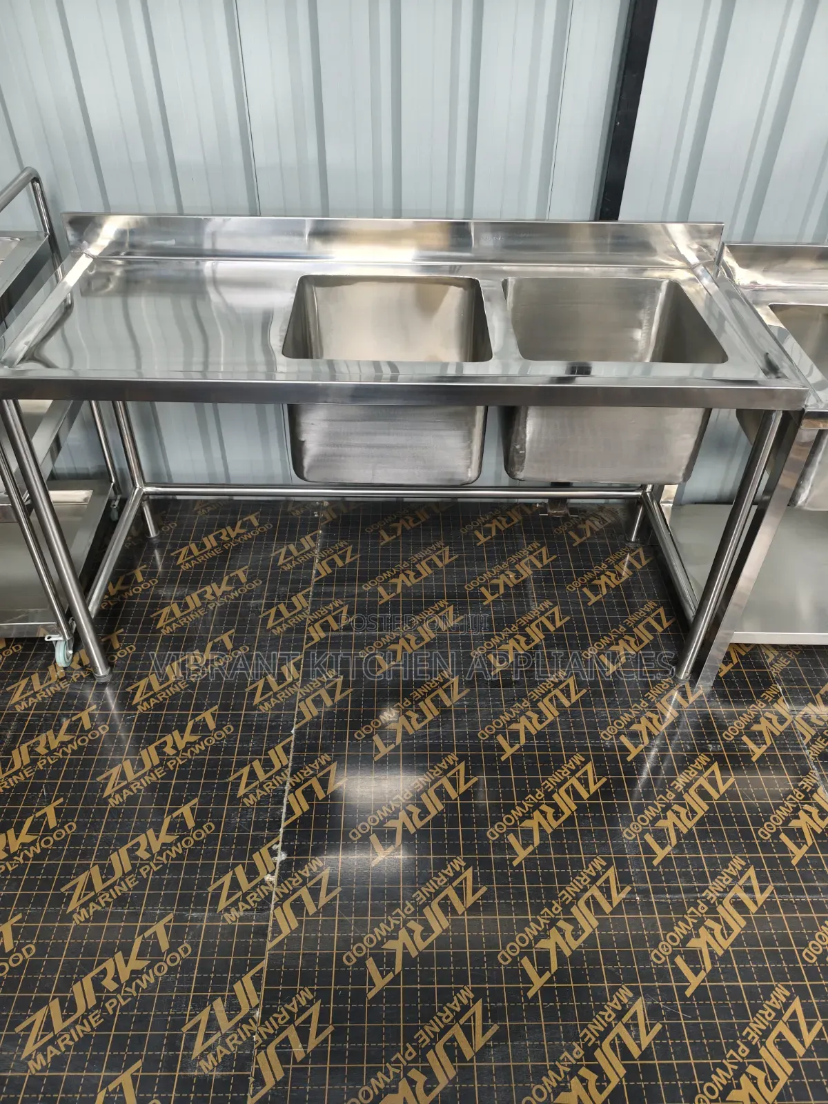 Two‐Bowl Stainless Steel Commercial Sink