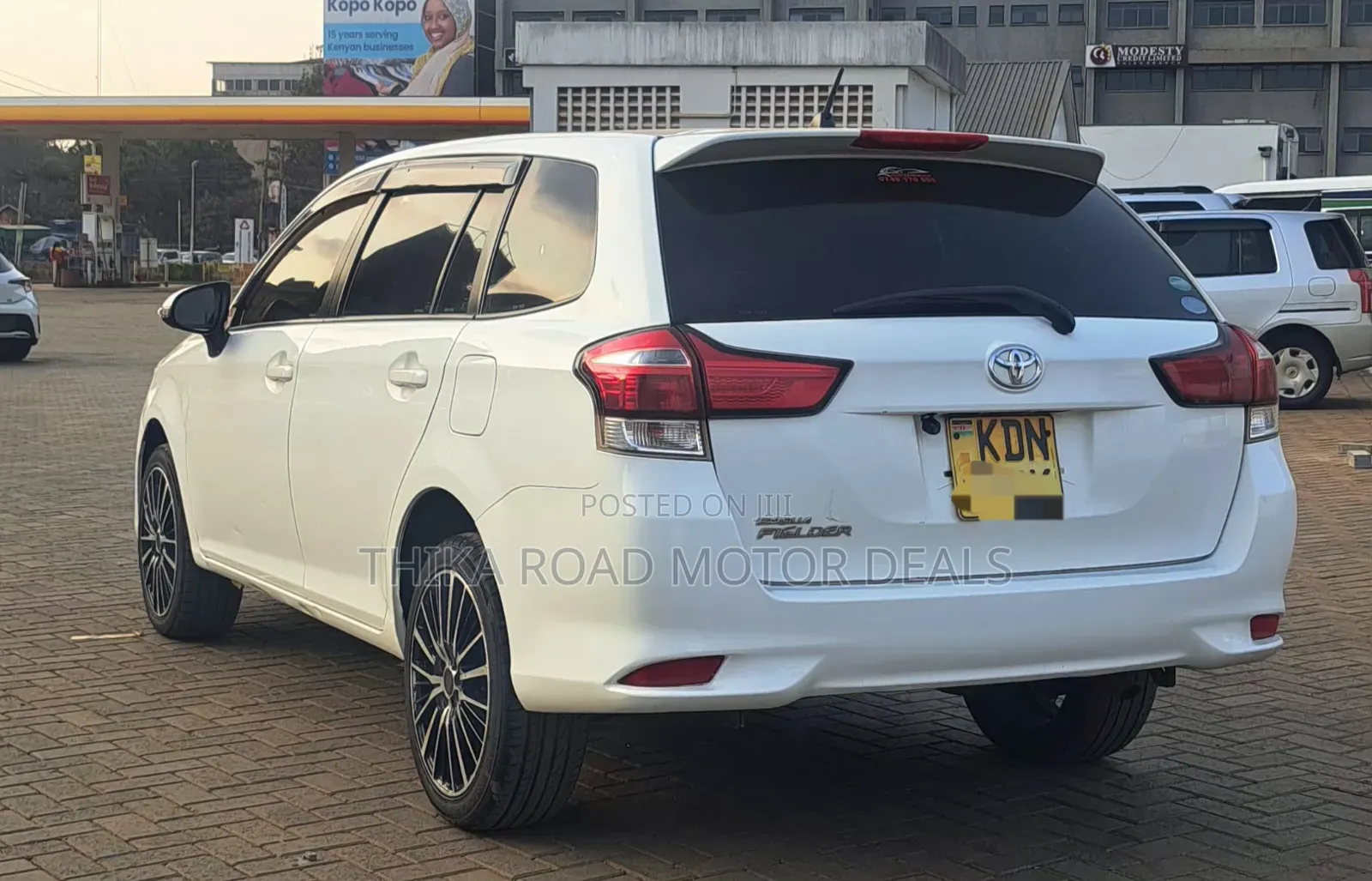 Toyota Corolla Fielder 2017 White